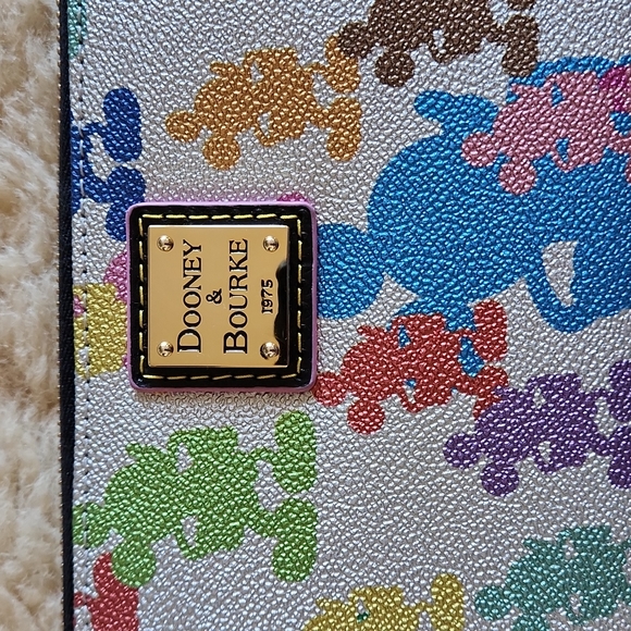 NWOT Dooney & Bourke Disney Parks Rainbow Mickey Mouse Large Wallet 💗🌈💜🐁 - Picture 4 of 15